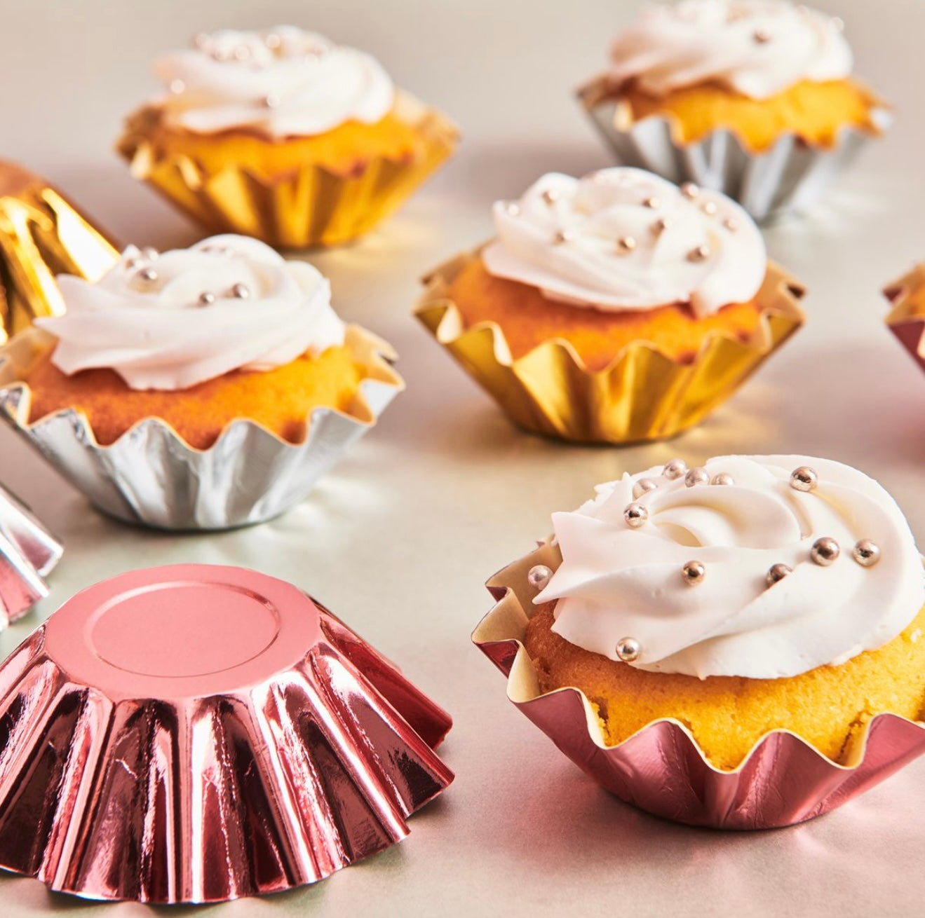 Funcakes Bloom Cups Backförmchen metallic silber 48 Stk