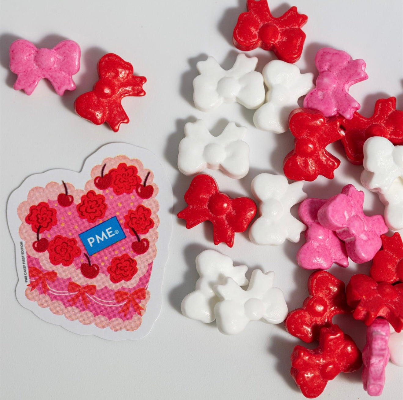 PME Niedliche Schleifen Streusel 25 g